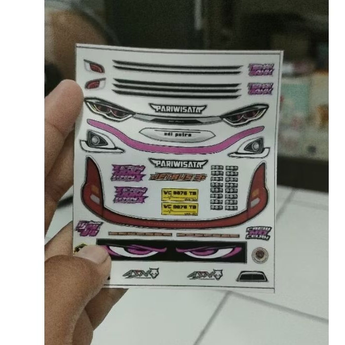 HEDLEM PARIWISATA ASESORIS BUS MINIATUR SUDAH CUTTING WARNA PINK