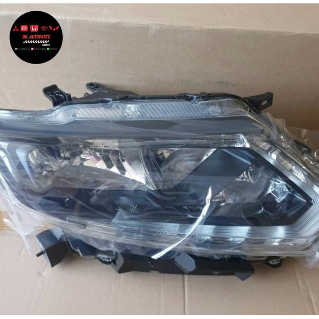 Headlamp NISSAN XTRAIL T32 original