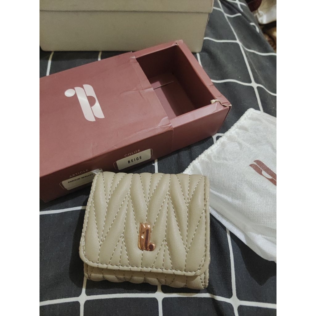 amour wallet heylocal