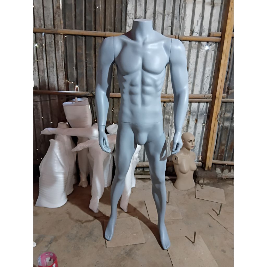manekin patung full body sport pria silver dof