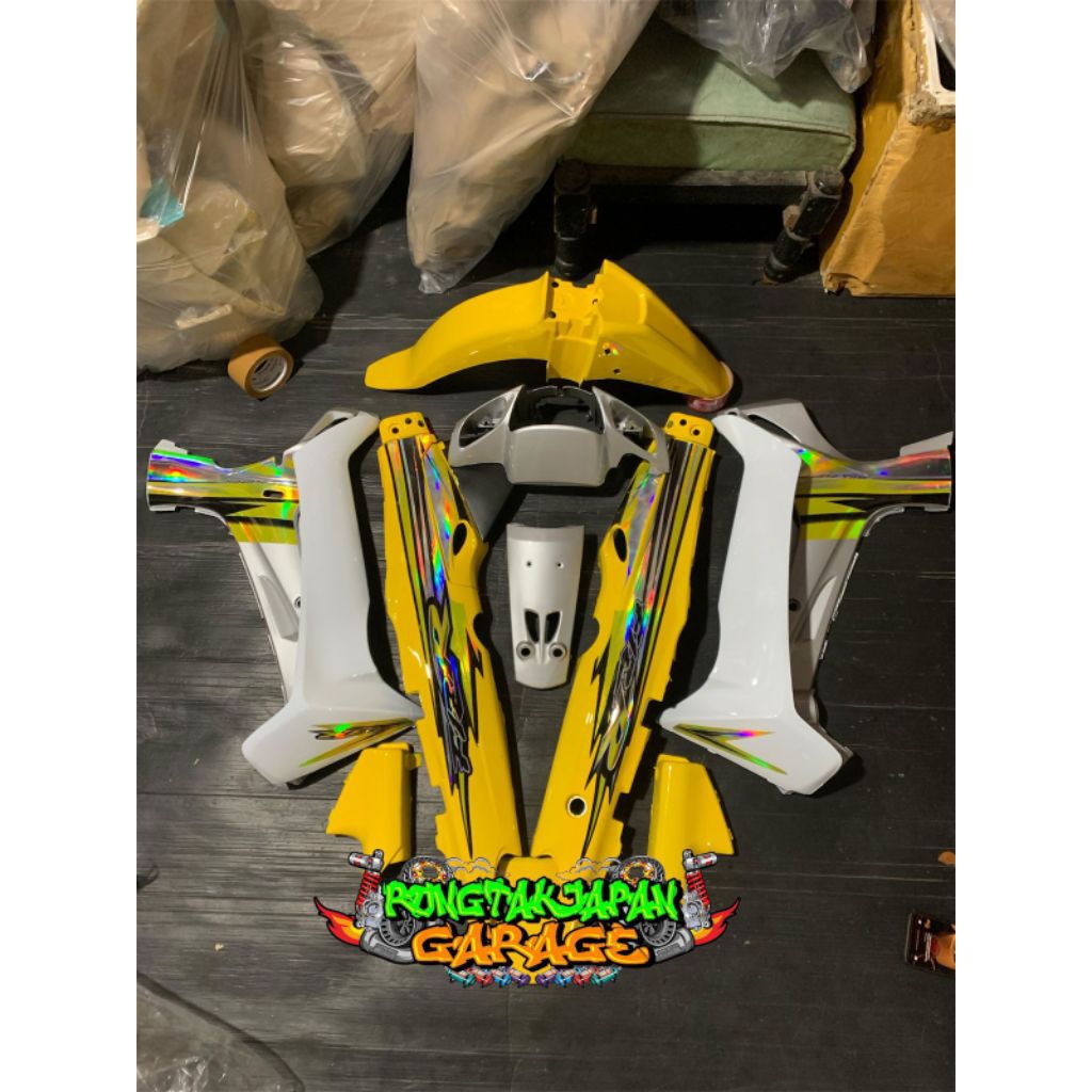 Full Set Bodi Halus Fiz r F1zr Fizr Kuning Putih Silver Set Stiker Special Edition Kuning Hologram C