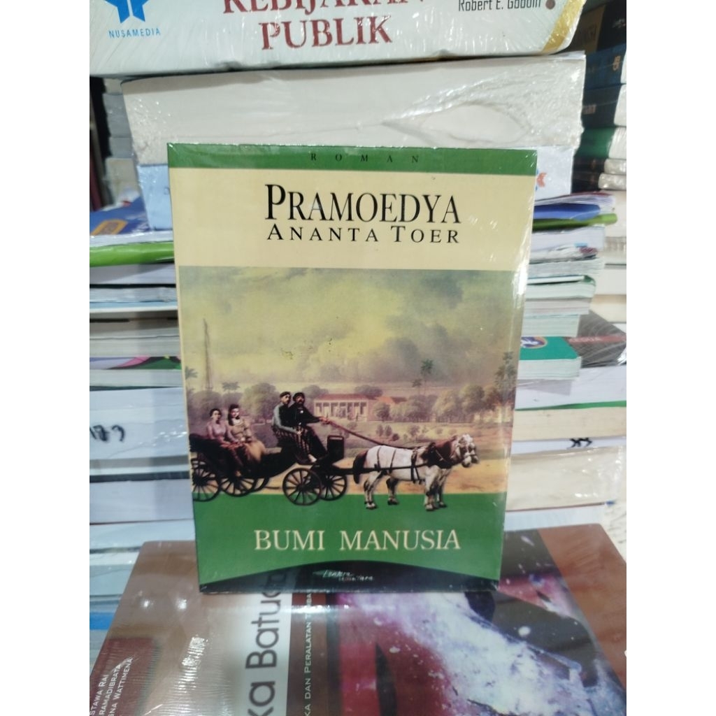 Buku Novel Bumi Manusia