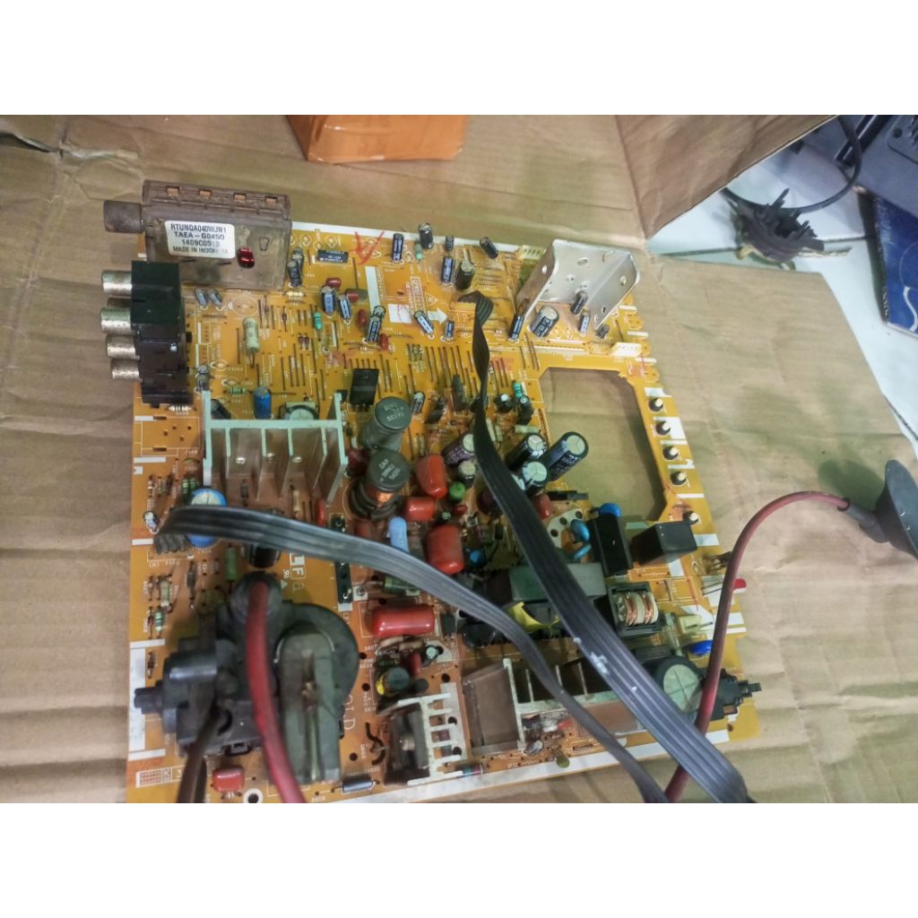 mesin tv Sharp slim 21in