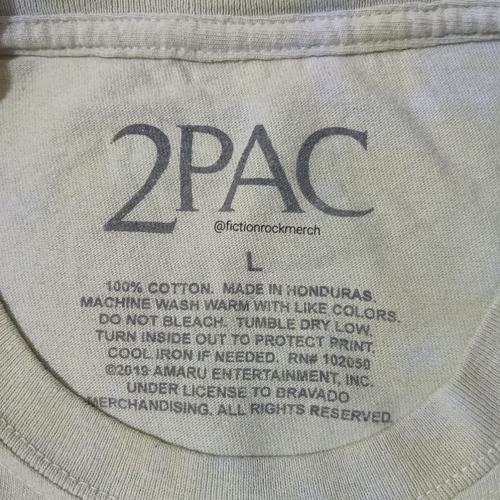 Kaos Musik TUPAC import original Size LARGE - Me Against The World