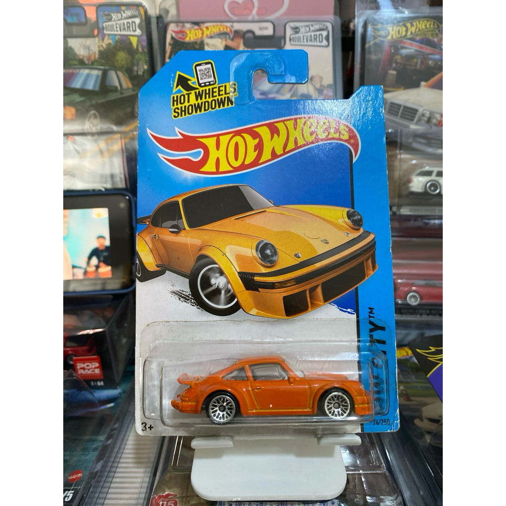 Hotwheels Regular Porsche 934 Turbo RSR