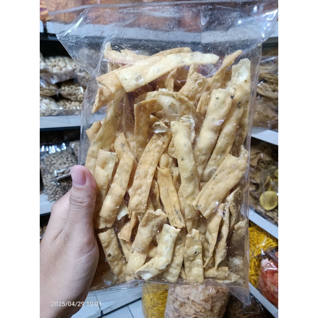 

Stik Bawang Balado Daun Jeruk 250gr