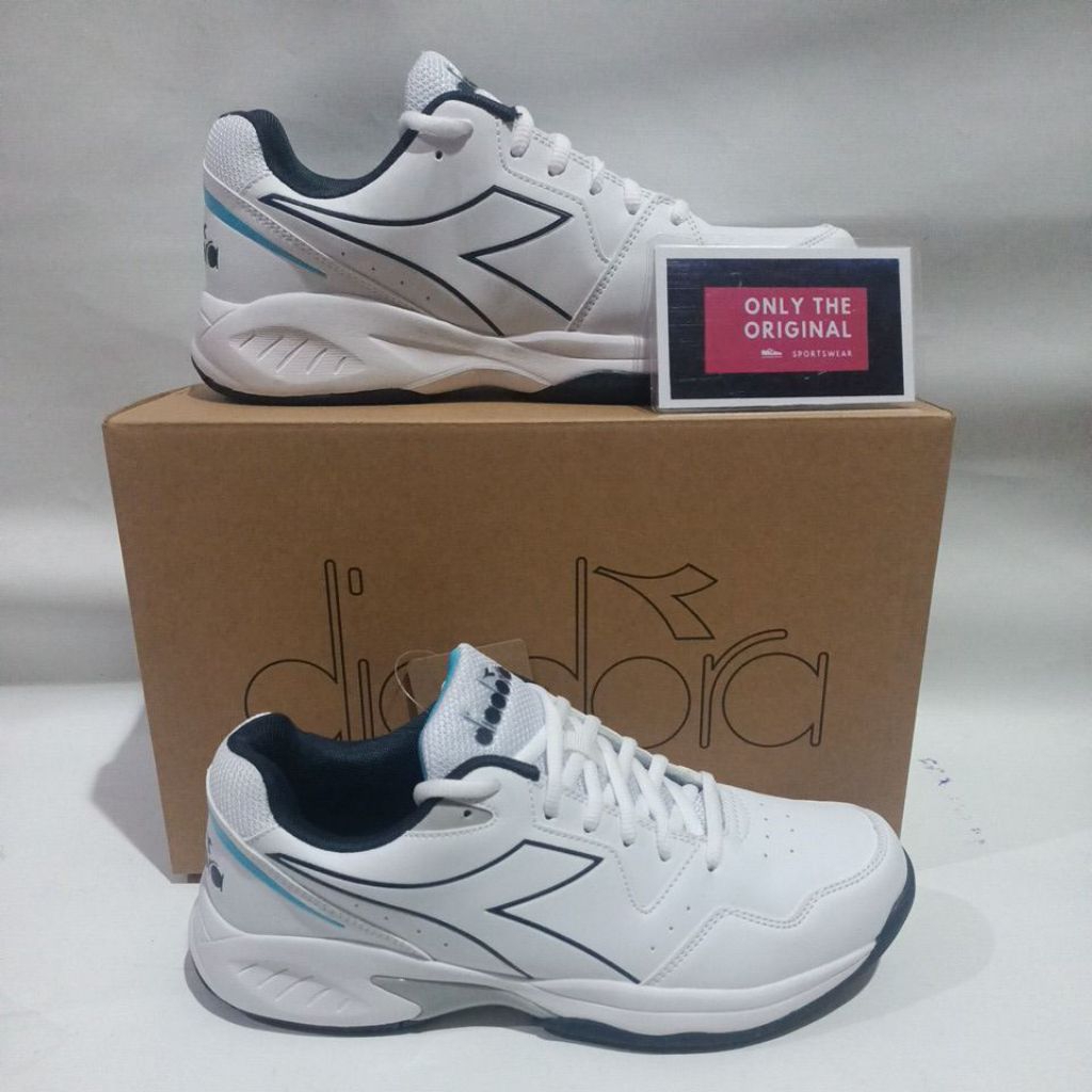 Sepatu Tennis Pria Diadora Volee 6. White Blue Corsair. DIA179100494