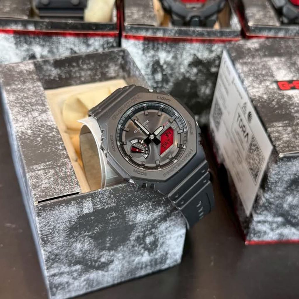 Jam Tangan Casio G-Shock GShock GA-B2100BBR / GAB2100BBR - 1ADR / GA-B2100 Black and Bold Red