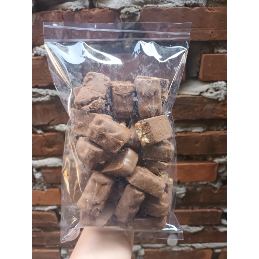 

Cokelat Patahan delfi Nocker 500 gram