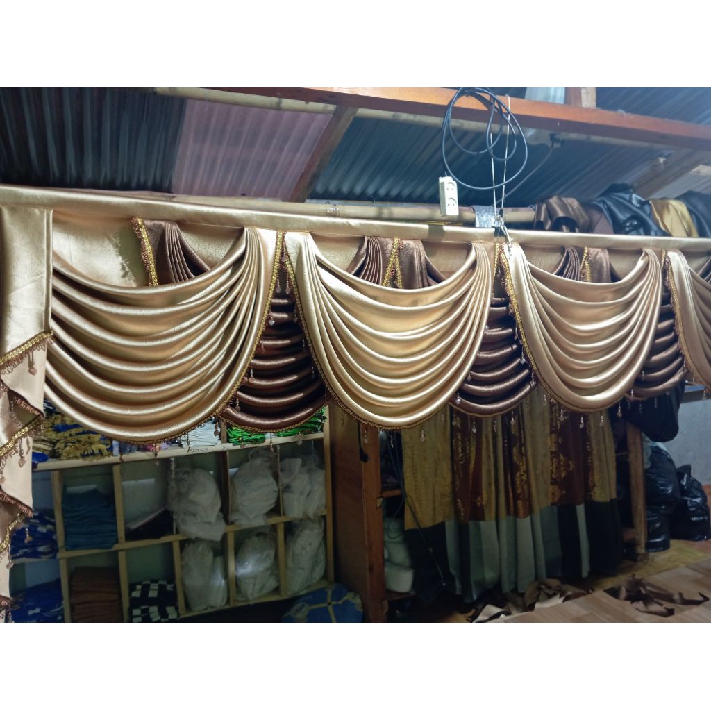 Poni Mewah Gelombang Spanyol Poni Atas Pintu Poni Mewah Gelombang Spanyol Poni Saja