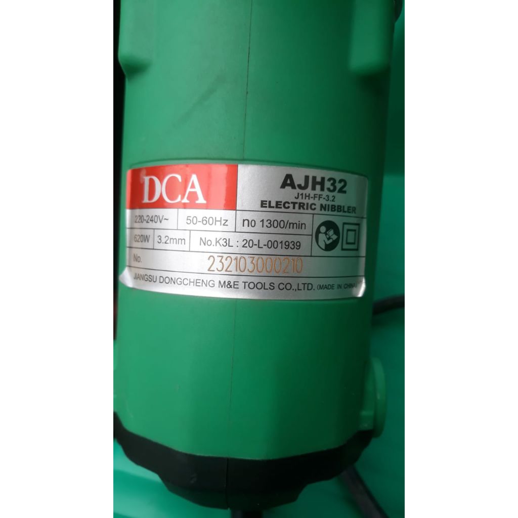 ELECTRIC NIBBLER DCA AJH32 J1H-FF-3.2 KONDISI BEKAS PAKAI DAN MASIH BERFUNGSI NORMAL MESIN PEMOTONG 