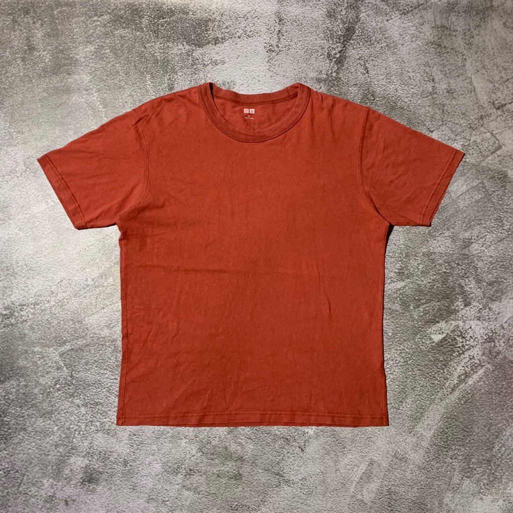 Uniqlo U Basic tee