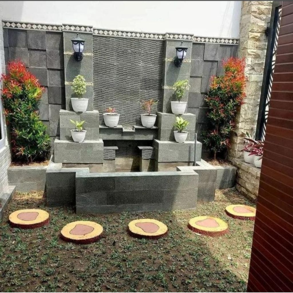 KOLAM IKAN KOI MINIMALIS DAN TAMAN RUMPUT OUTDOOR MINIMALIS