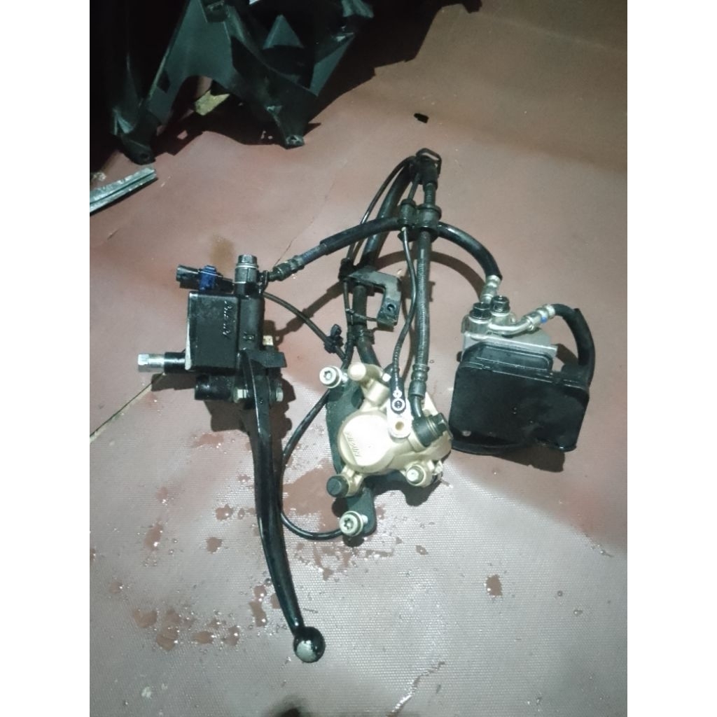 rem depan cakram depan Honda vcx 160 lengkap modul ABS bekas original copotan motor Poto real pict