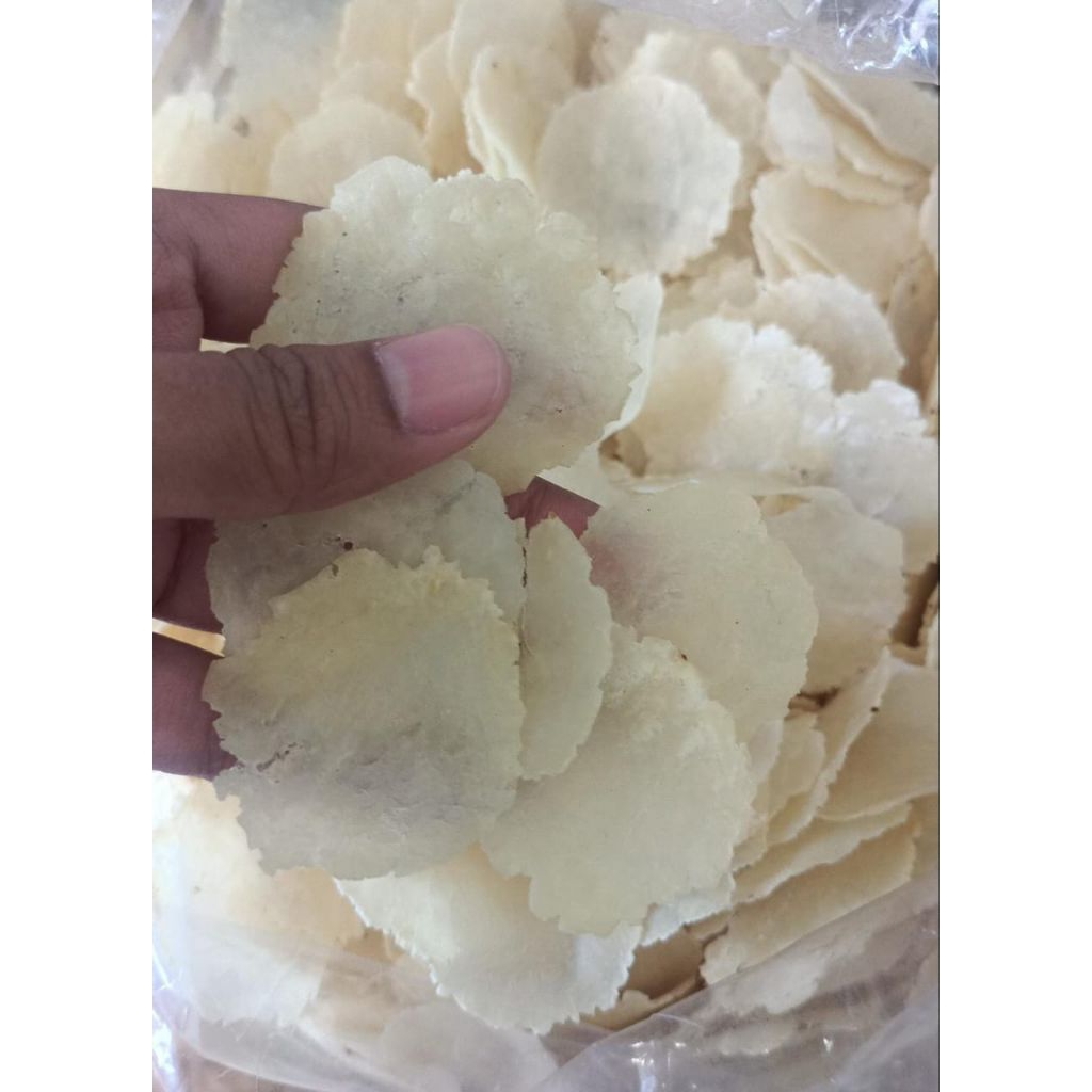 

Emping Melinjo Mentah Lebar Tawar isi 250gram Oleh-oleh Cirebon