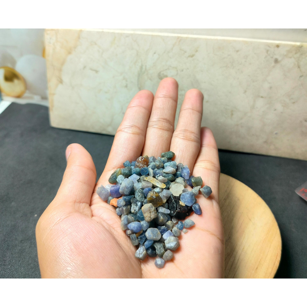 Natural Blue Sapphire rough (4)