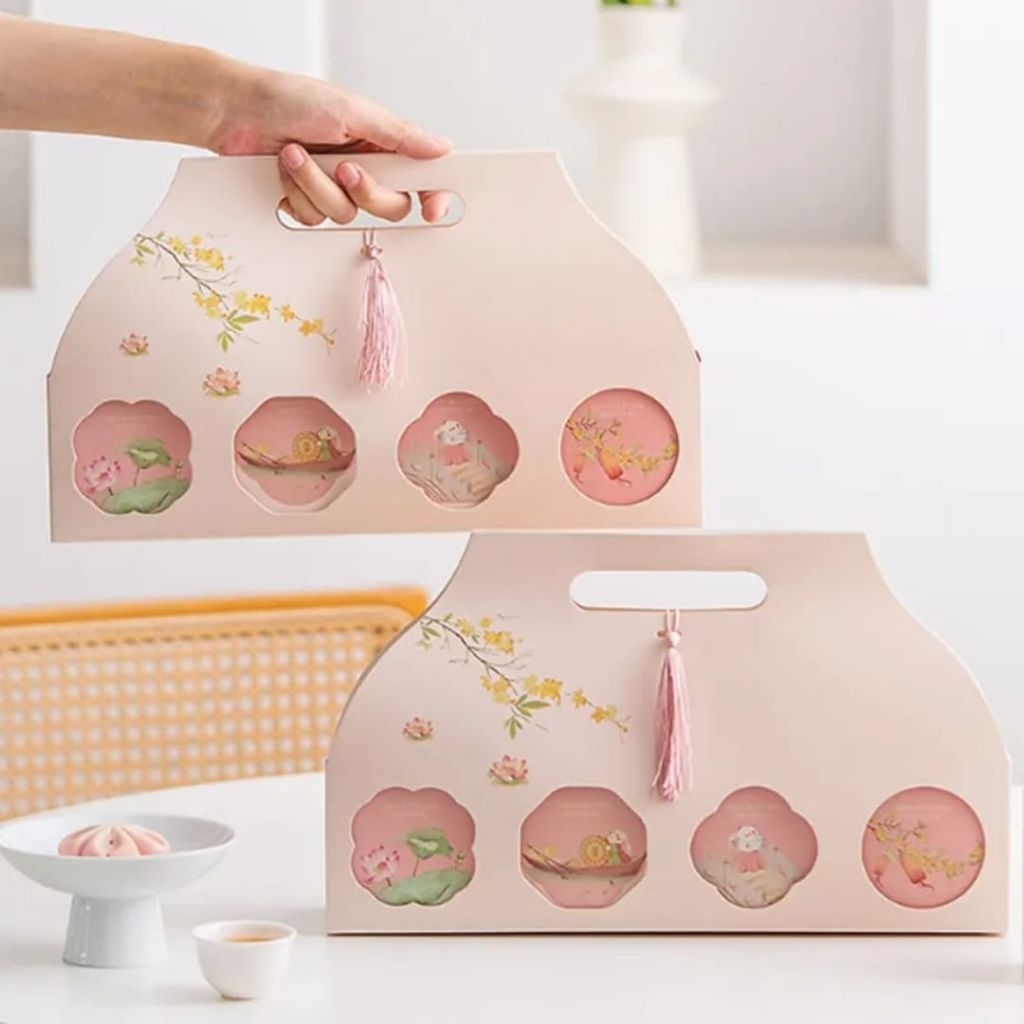 

(KK102) Kotak Mooncake Dengan Tassel Sekat 4