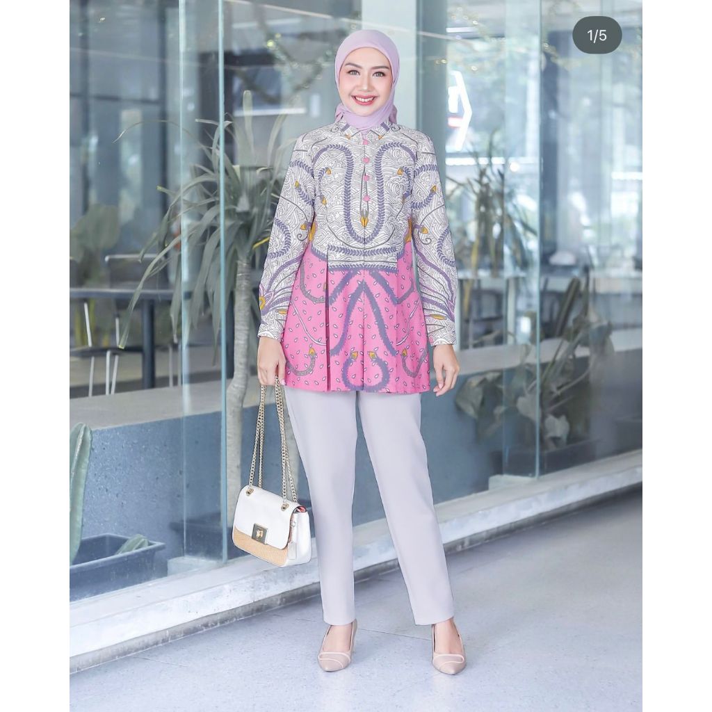 (new) Devina Batikula size M