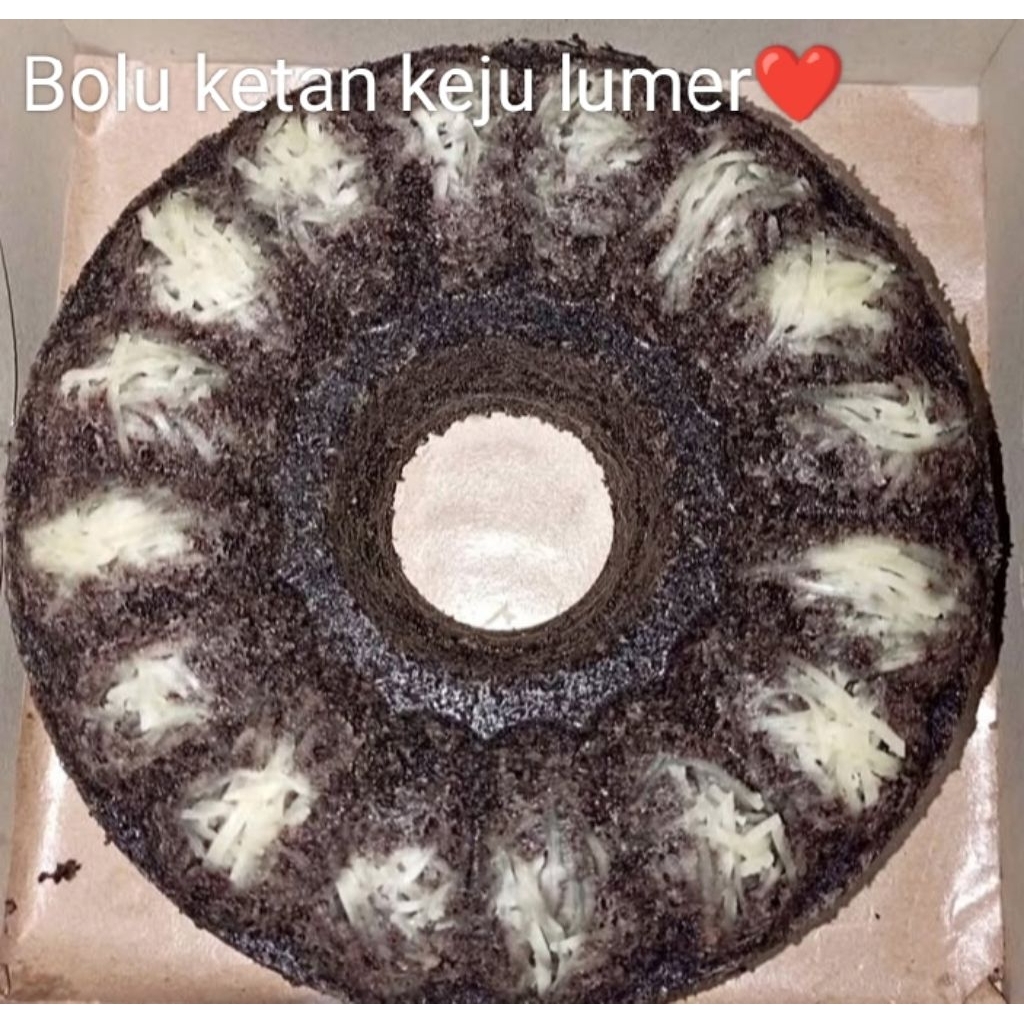 

Bolu kukus ketan hitam keju lumer ukuran 22 cm