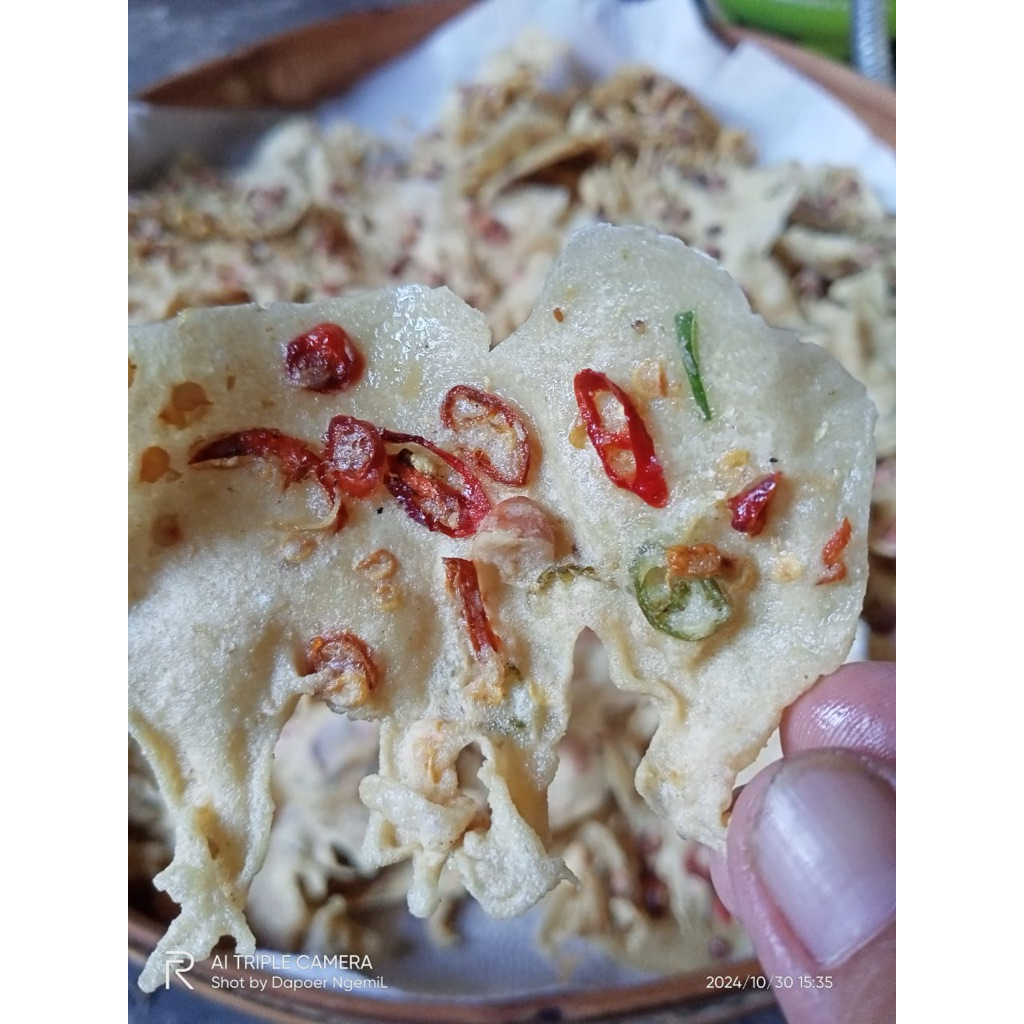 

Rempeyek Kacang, Cabai