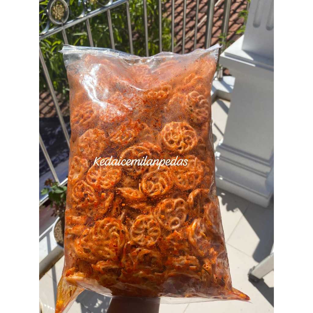 

seblak kerupuk pedo/rafael pedas daun jeruk 1kg