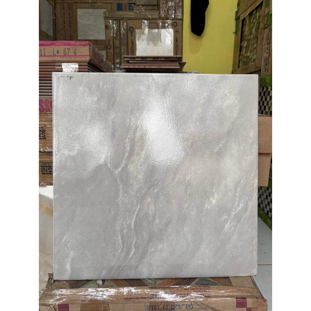 Keramik Lantai 40x40 // Hestia Grey // Glossy