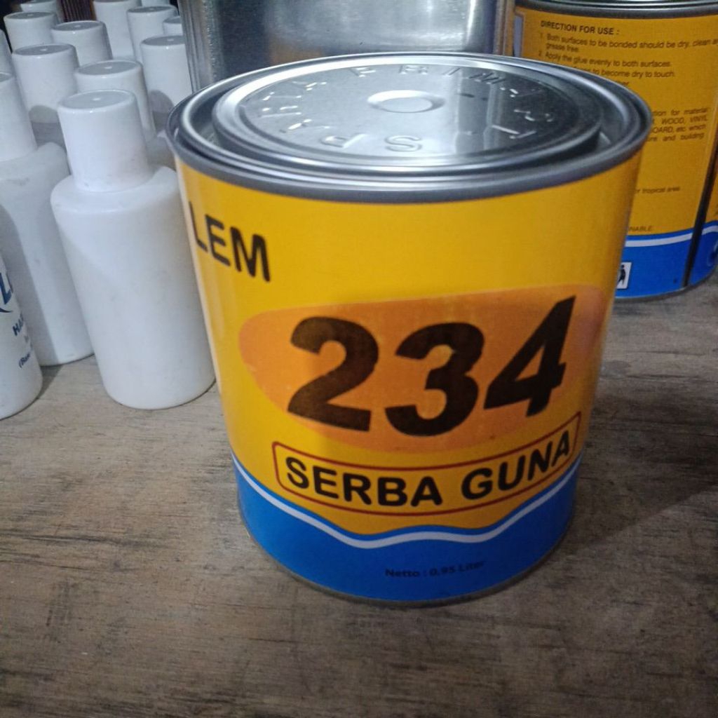 

Lem Kuning Serbaguna 234 - 0.95liter/1kg