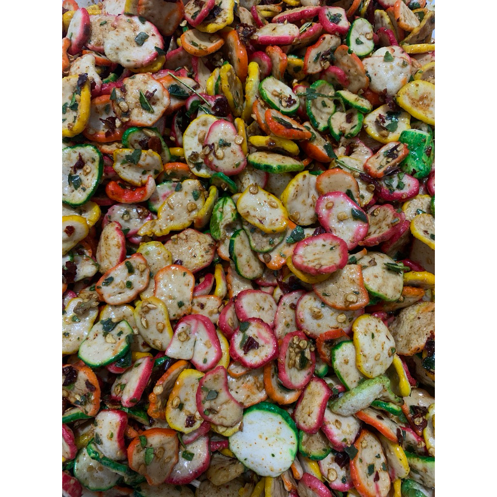 

seblak kerupuk bawang/kerupuk seblak/sebring kerupuk warna/kerupuk seblak bantat pedas daun jeruk bumbu melimpah