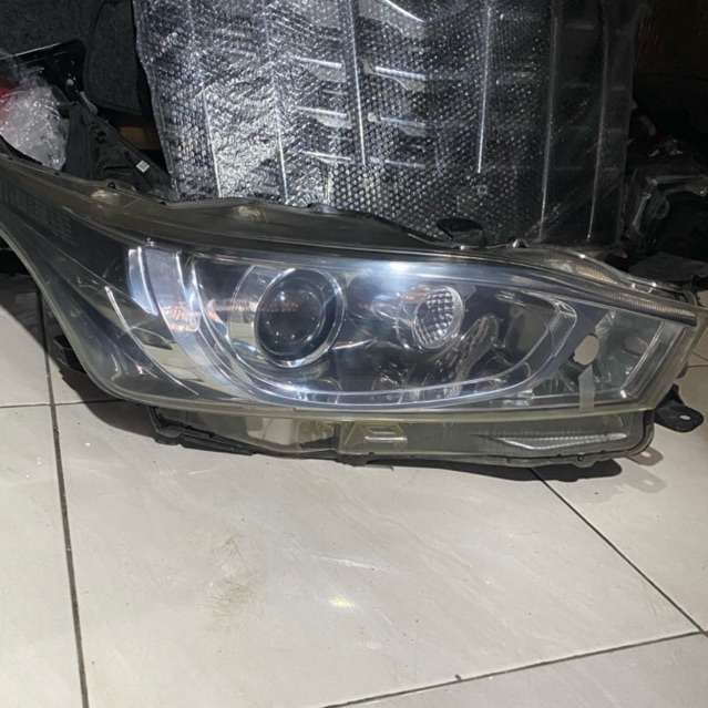 headlamp yaris lele 2016 ORI