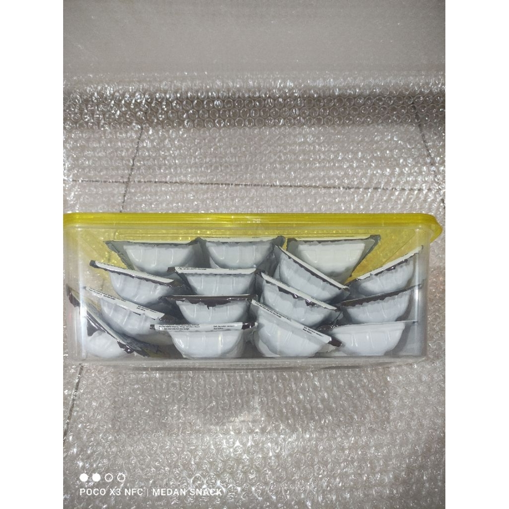 

Choco Roll (wafer roll dengan cream coklat)