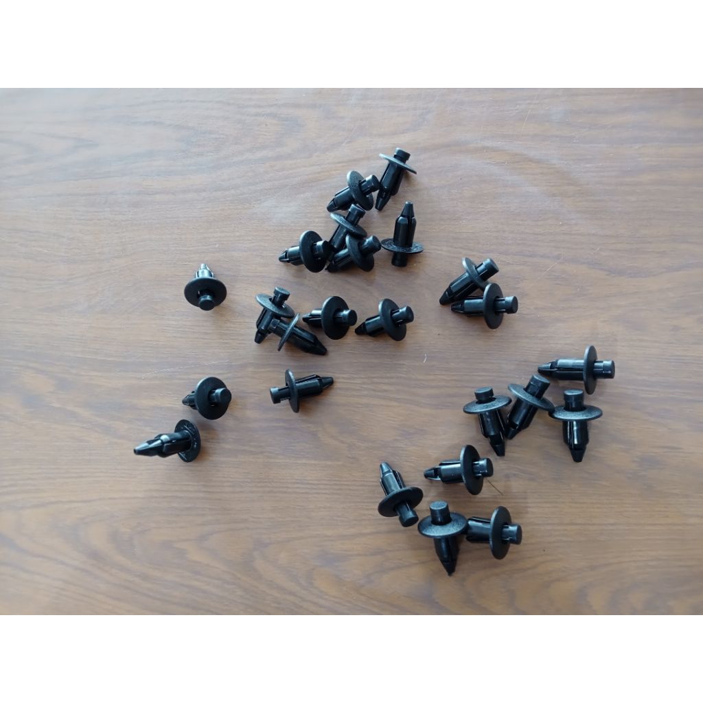 

KLIP BODY PLASTIK M7 isi 50pcs