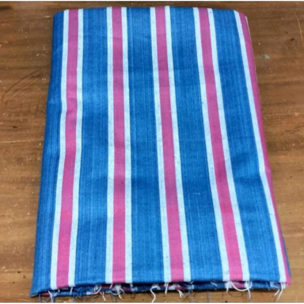 Kain Lurik Biru Putih Merah