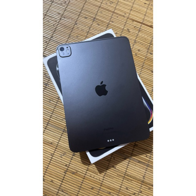 iPad Pro M4 11inch 256GB SpaceBlack Wifi only Ex Garansi Resmi Apple Inter SECOND