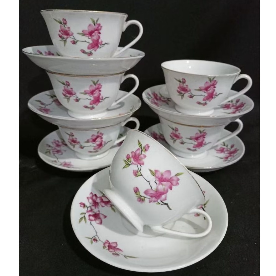 CANGKIR TEH LAWAS MOTIF BUNGA  SAKURA