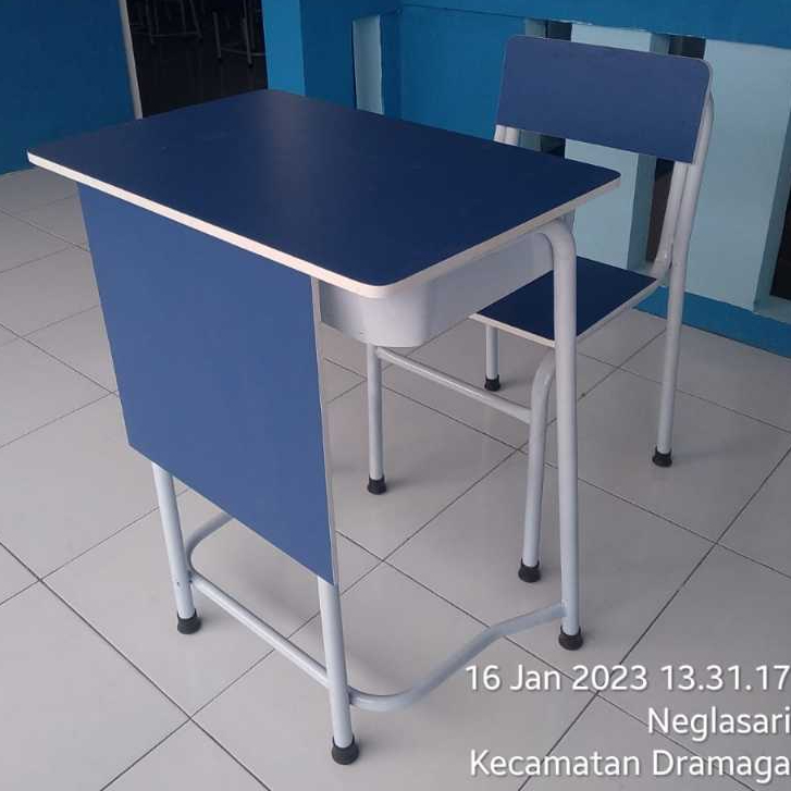 Meja Kursi Sekolah Besi Pipa – Meja Belajar Multiplek HPL Anak SD SMP SMA
