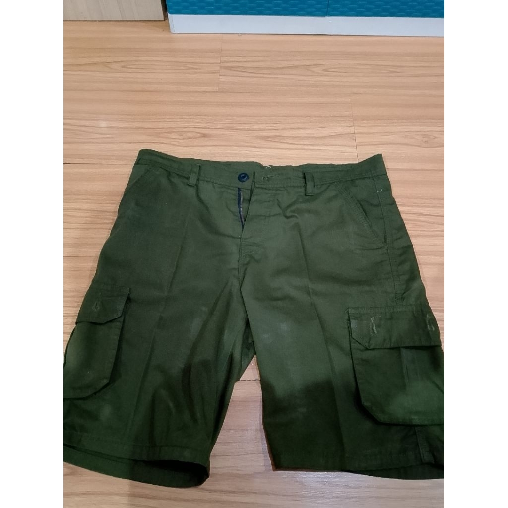 CELANA PRELOVED PRIA