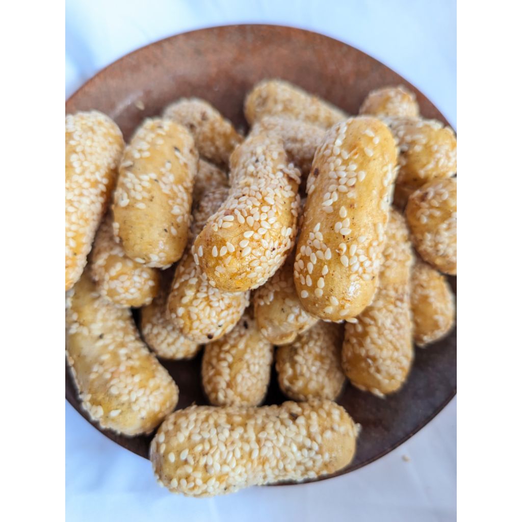 

Mancho Wijen Putih Bola bola wijen jajanan tradisional kemasan 500gr