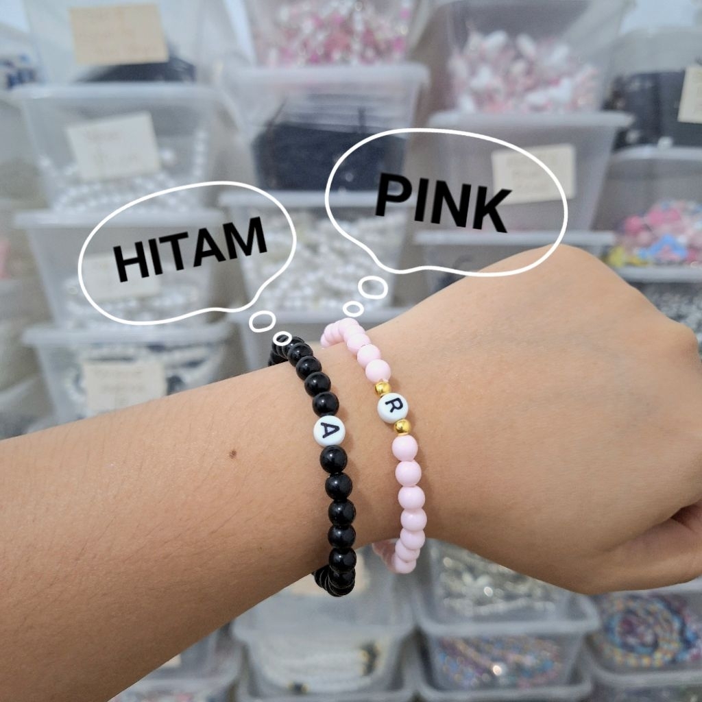 Gelang couple pasangan inisial nama Gelang karet elastis manik hitam