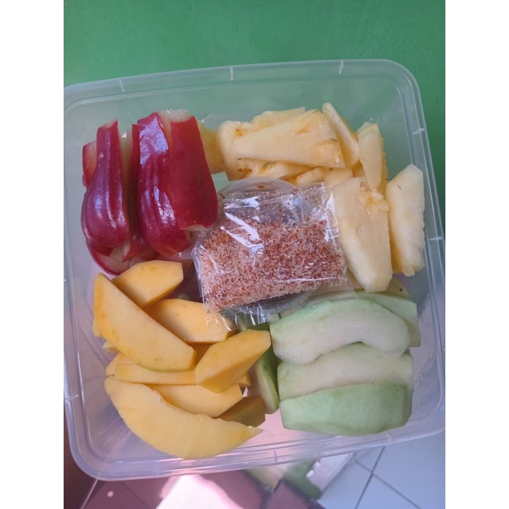 

rujak buah campur /box 1000ml