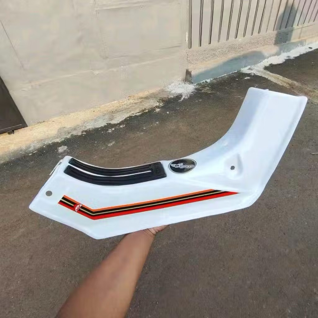 Lengsil tengah suzuki rc bravo legsil RC80 RC100 BRAVO legshield sayap tengah RC 100 WARNA PUTIH