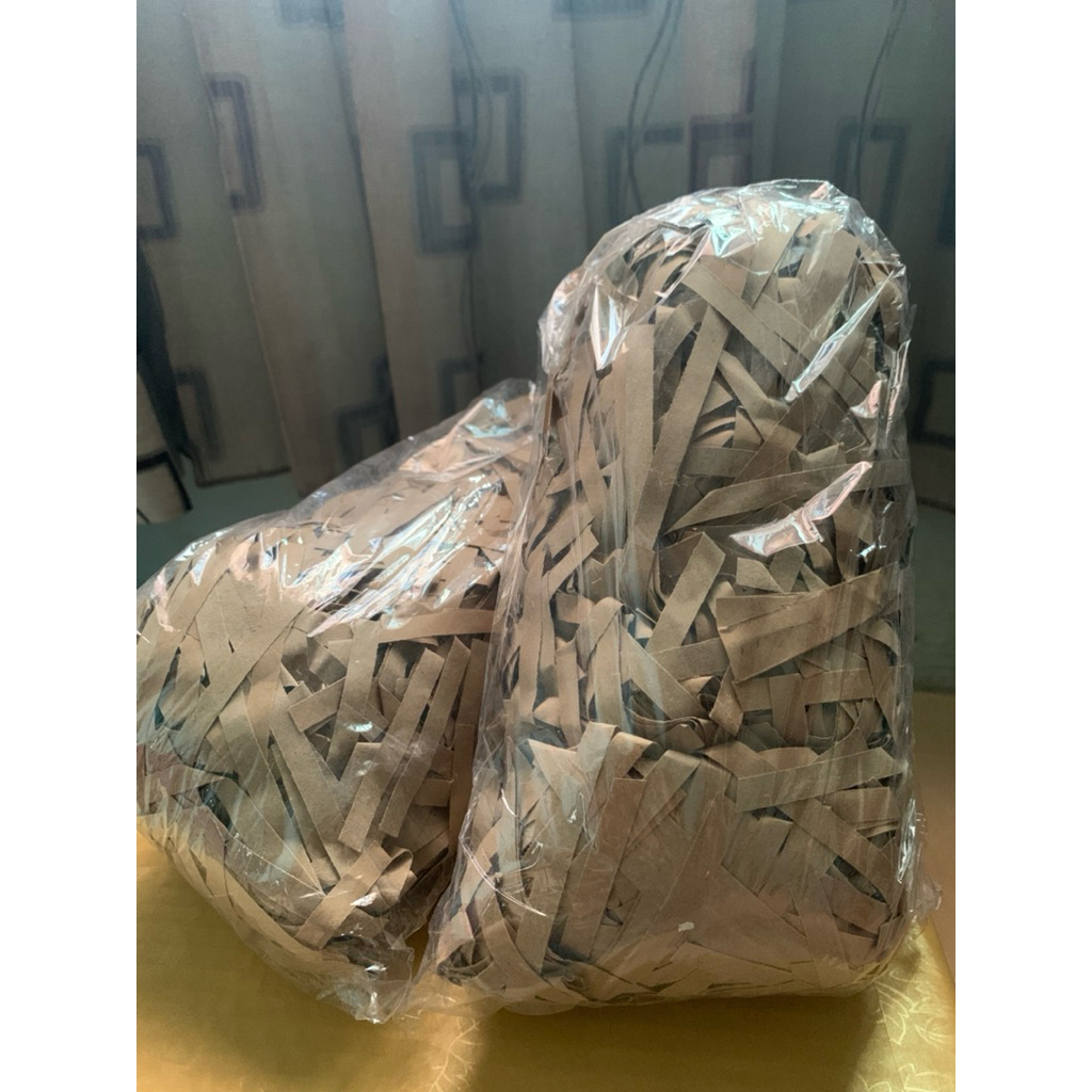 

Kertas Cacah Serut / untuk Isi Gift Box Hampers / 200gram