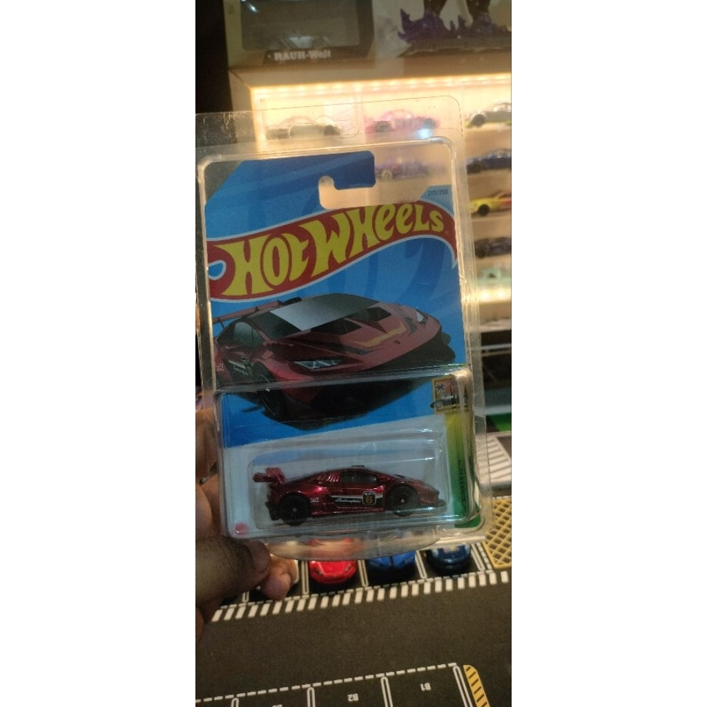 Hotwheels Lamborghini huracan STH (super treasure hunt) free protec