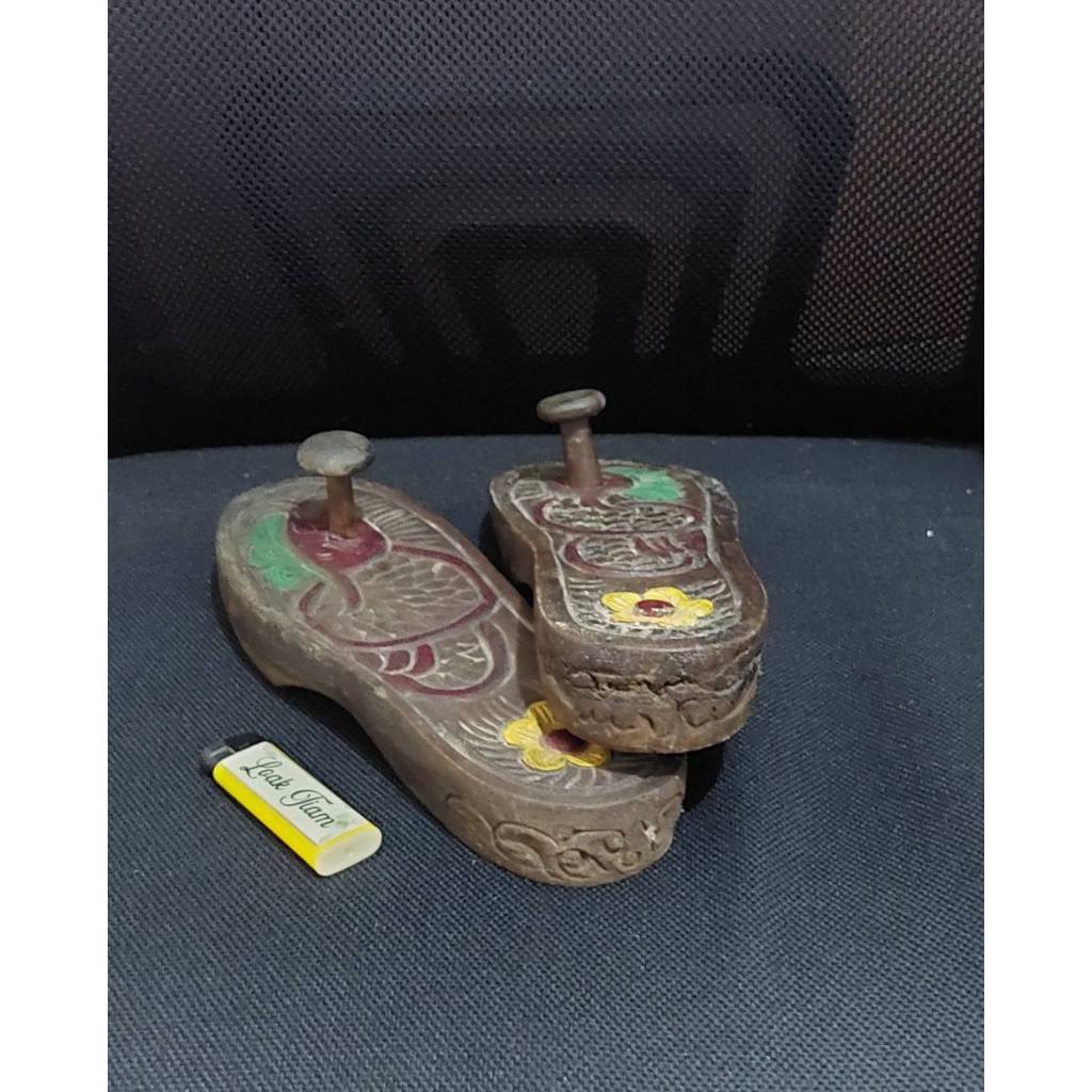

pajangan bakiak sandal kayu handycraft jawa