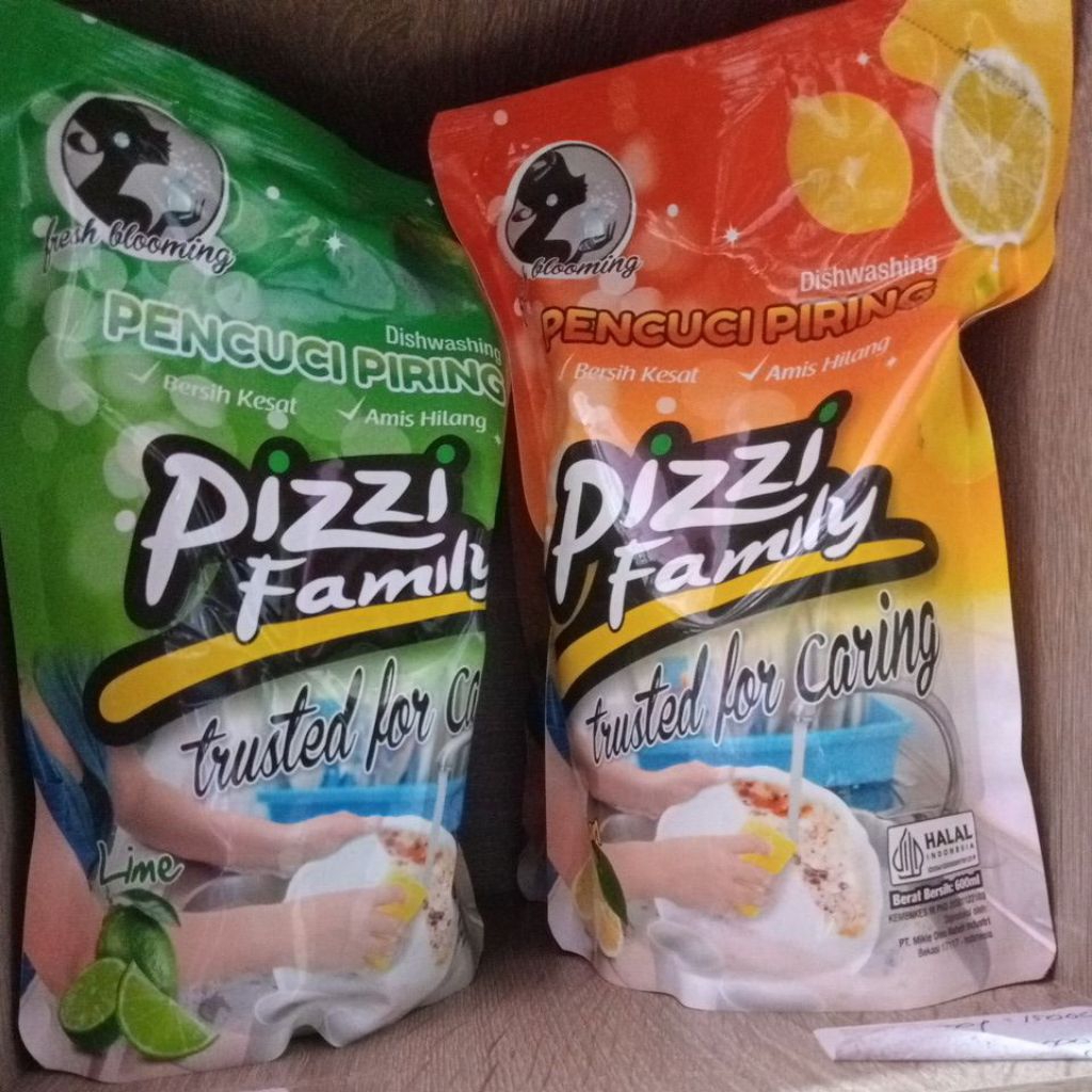 Pizzi family pencuci piring (sabun cuci piring 600ml)