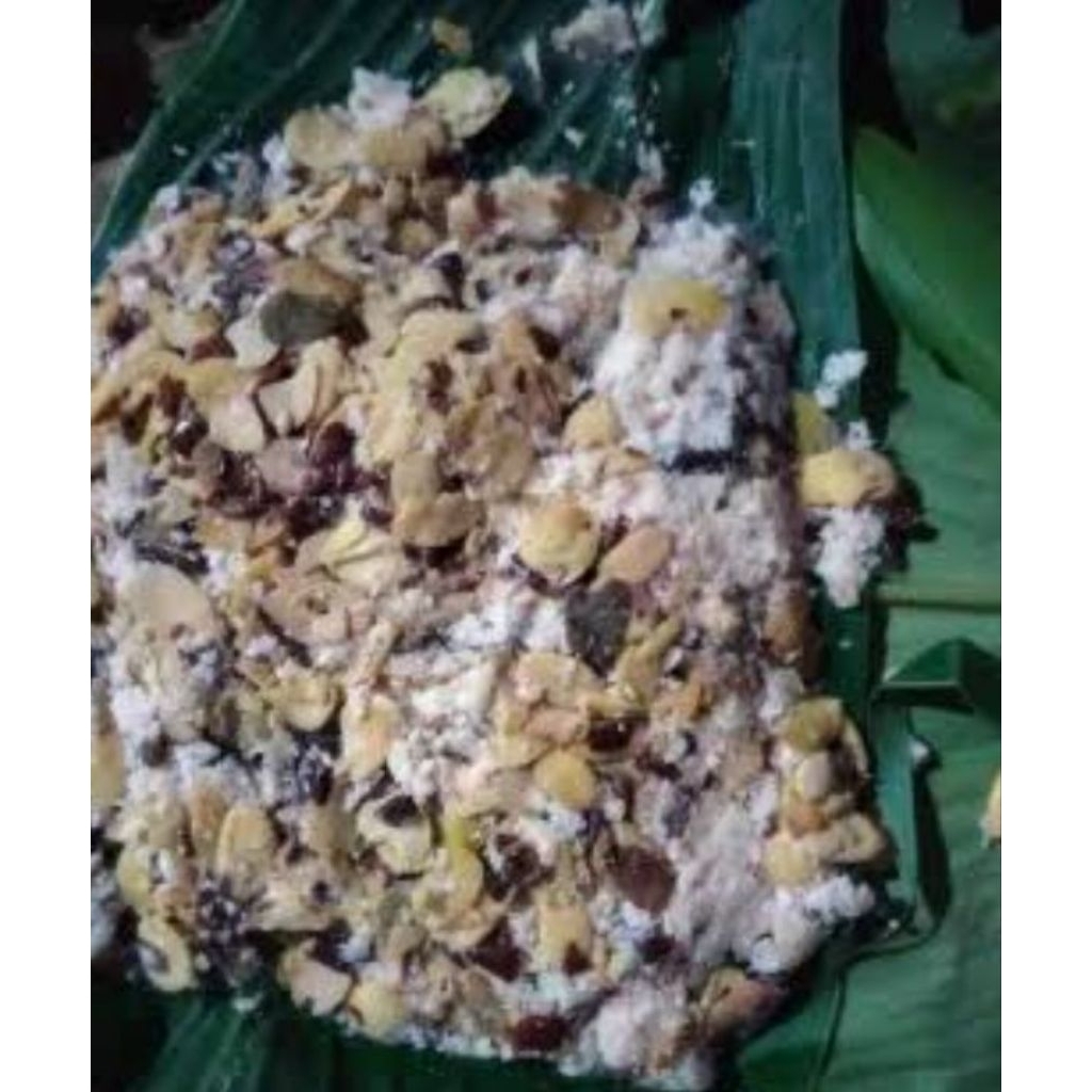 

tempe mlanding wonogiri.isi 30bungkus daun jati