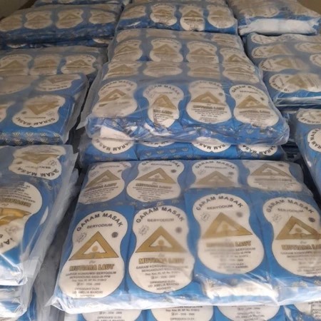 

1 Pcs Garam Masak Beryodium Segi Tiga Mas / Garam Dapur Beryodium Cap Mutiara Laut perbiji