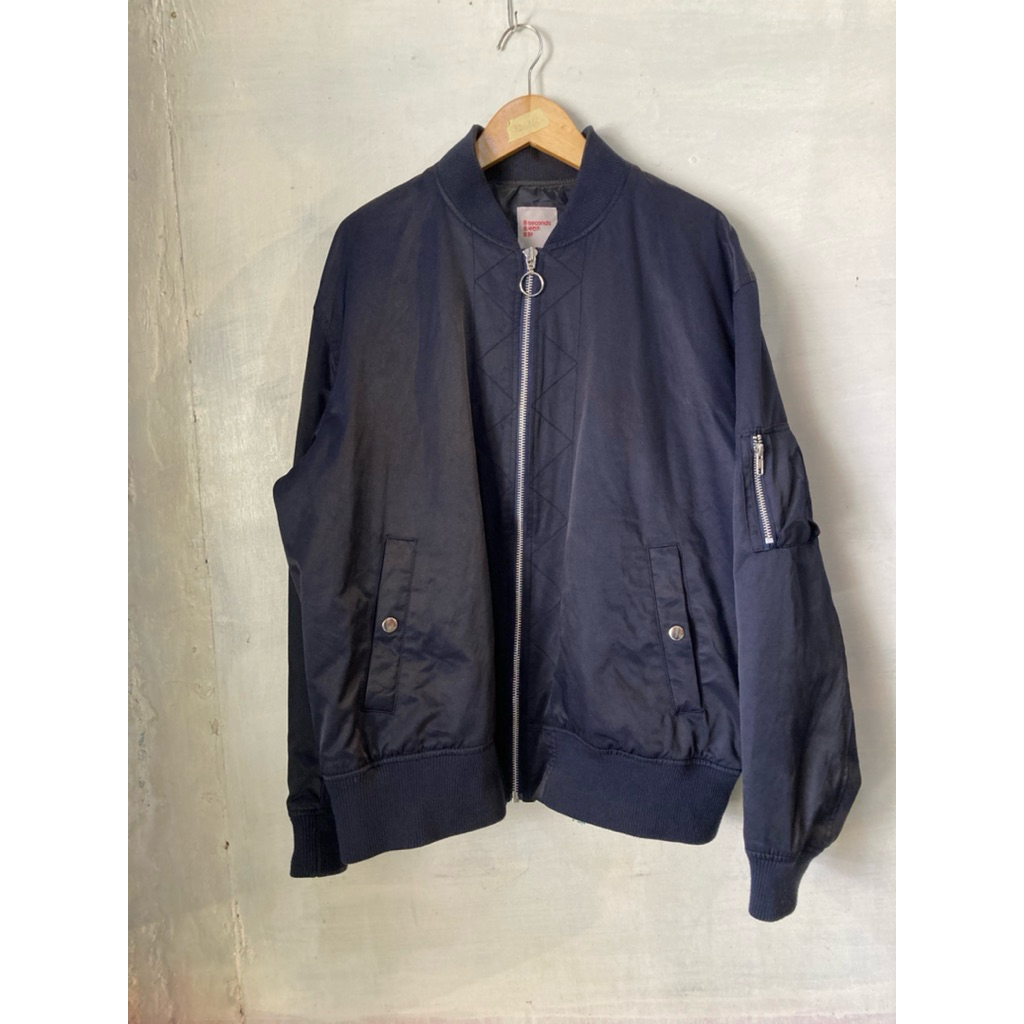 Bomber 8 Second Bekas