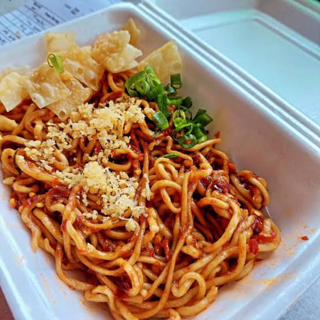 

Mie Pangsit Chili Oil Mie Jebew Viral Frozen Food