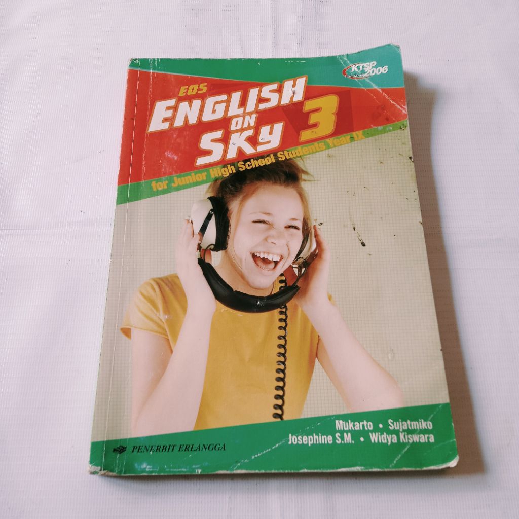 ENGLISH ON SKY 3 UNTUK KELAS 9 SMP KTSP