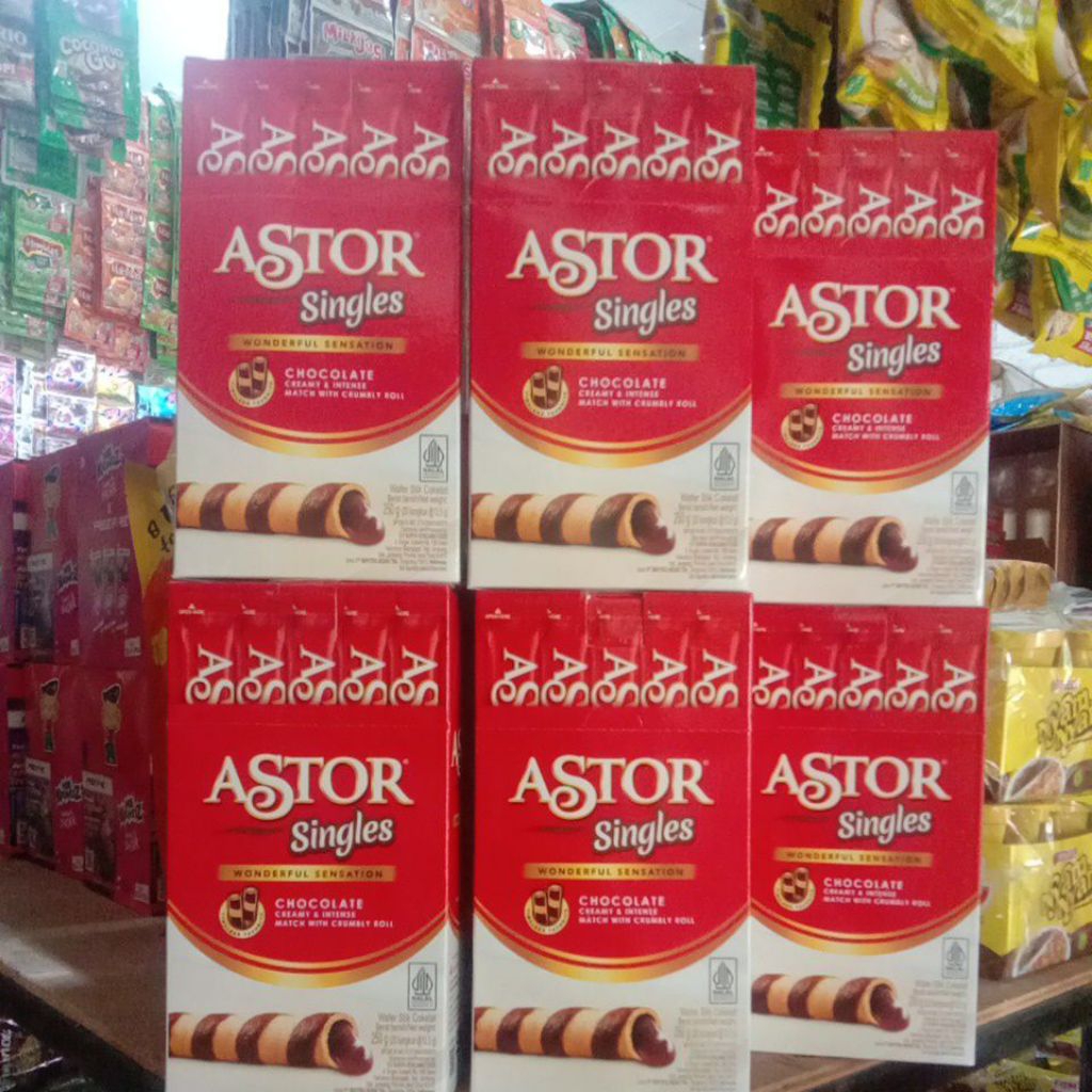 

ASTOR SINGLES Chocolate cream & intense match crumbly roll 1 box isi 20